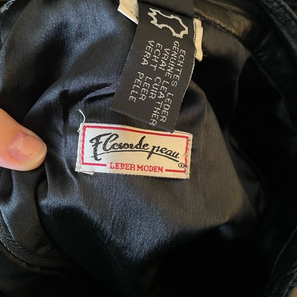 Vintage Leather Skirt - Picture 6 of 7